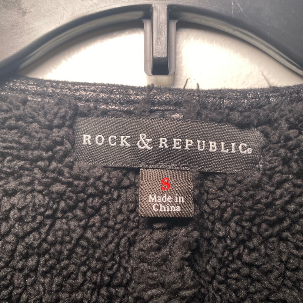 Rock & Republic Charcoal Fleece Vest